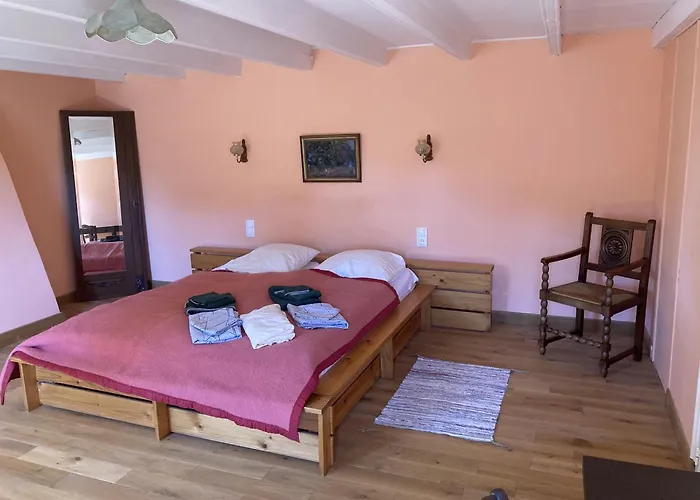 711- Spacieuse Ferme Bretonne * Beuzec-Cap-Sizun